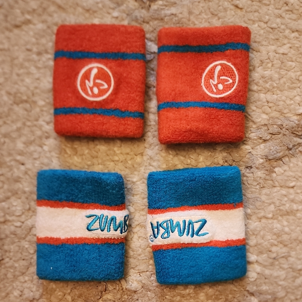 Zumba Fitness Wristbands Set